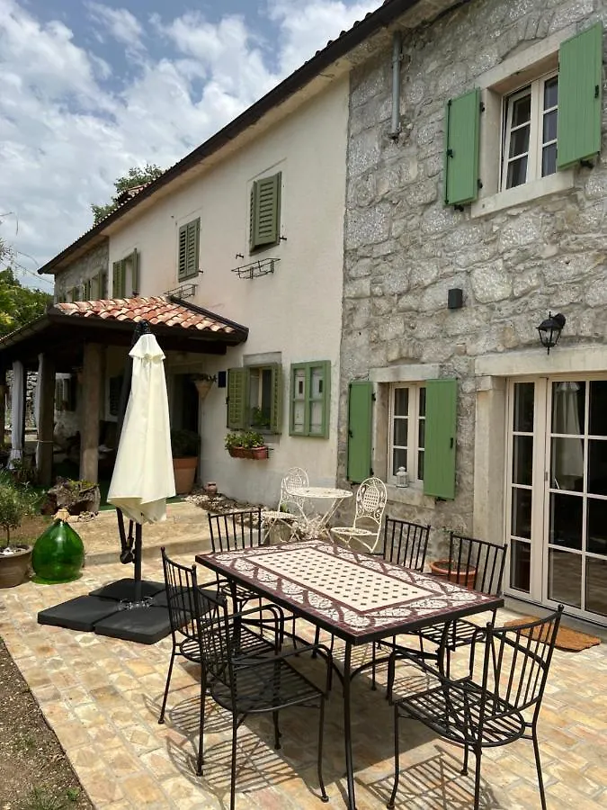 بيت للعطل Villa Mavrici, Neighbors Free بوزت