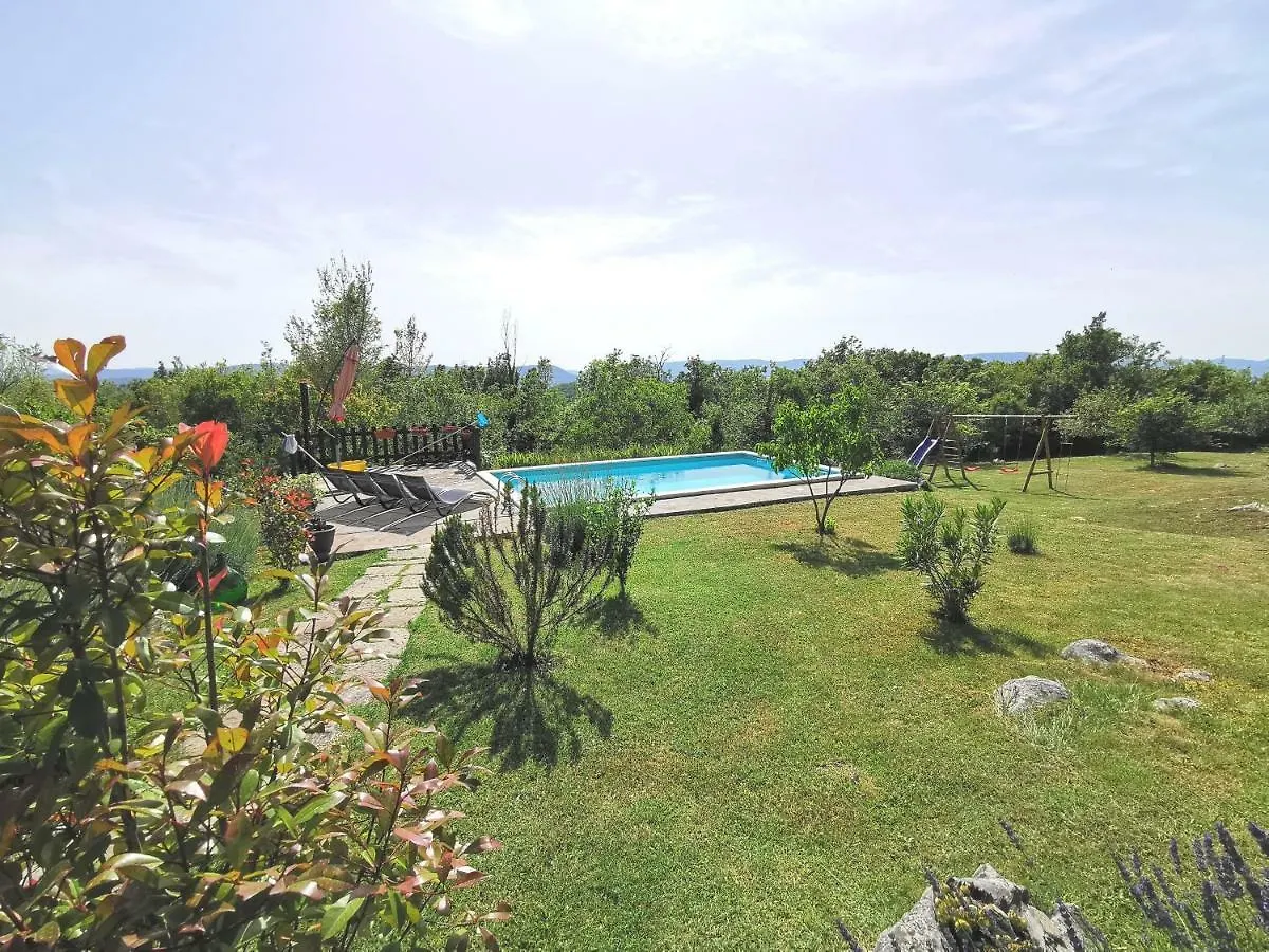 Villa Mavrici, Neighbors Free Buzet 0*,